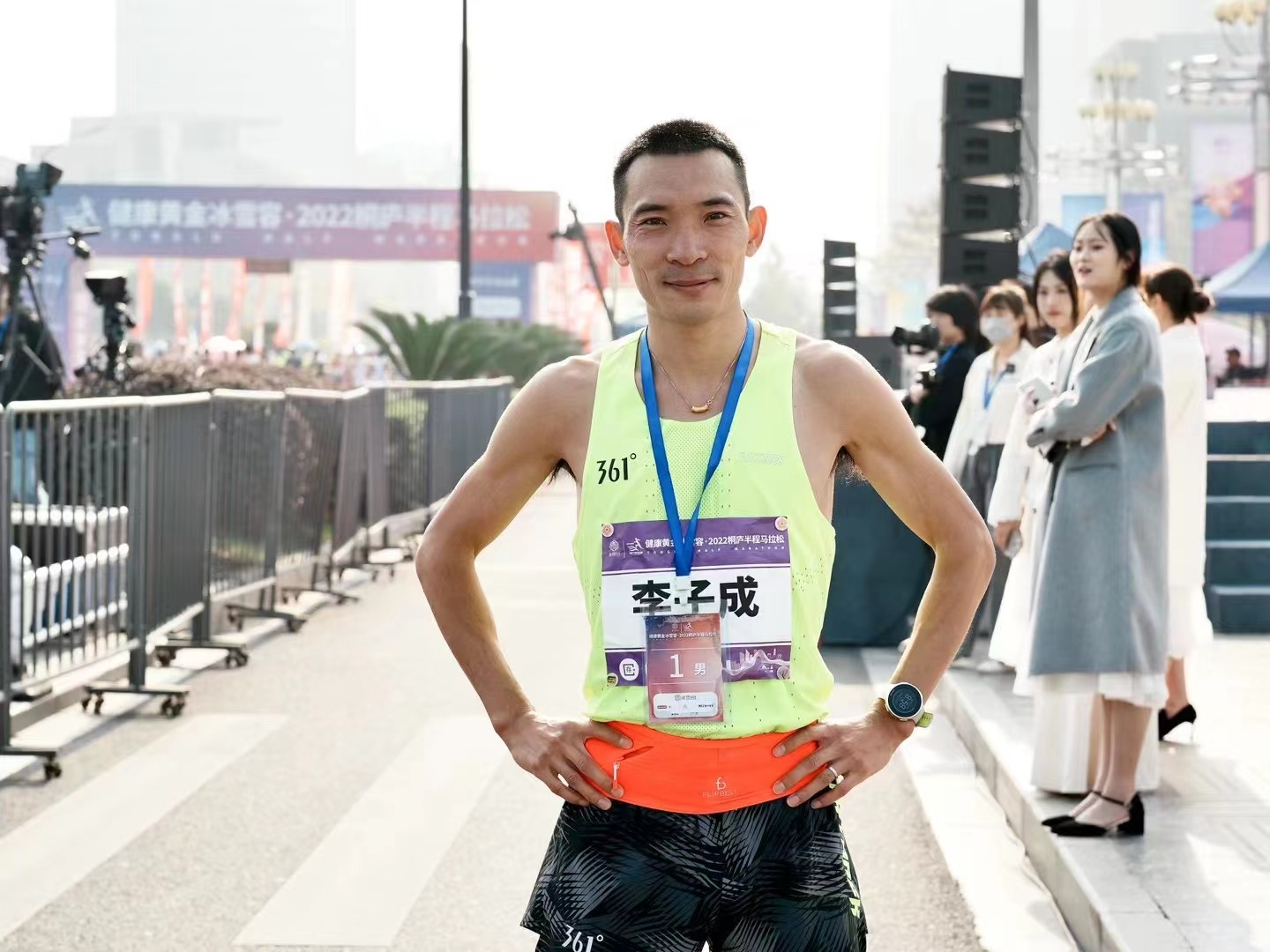 ����ȫ���o(j��)䛣����f�\�ӆT���ӳ�ͩ�]���R�Z��